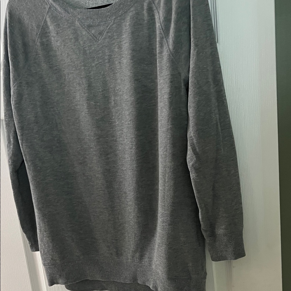 GAP Gray Sweatshirt